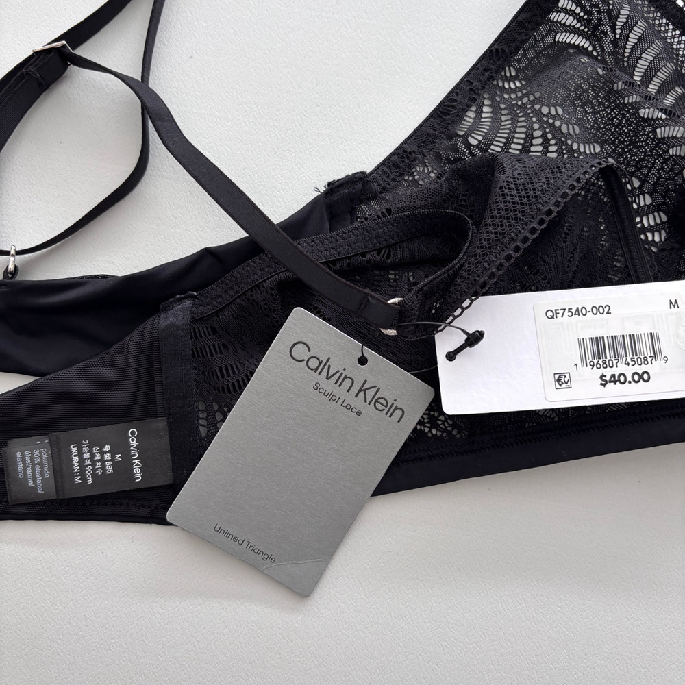 Calvin Klein Women's Medium Black Sculpt Lace Unlined Triangle Bralette NWT - Picture 7 of 8